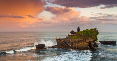 Chrám Tanah Lot na ostrove Bali